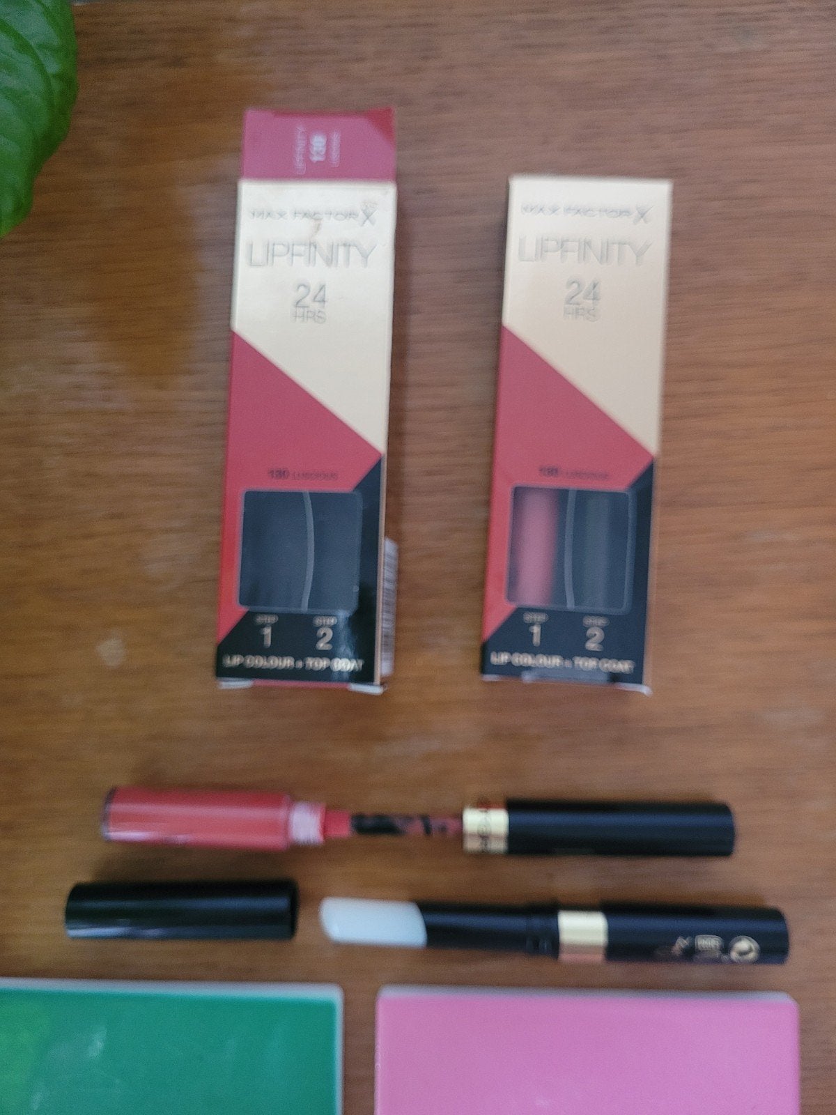 Lip Finity 130 Luscious Max Factor, Ophalen of Verzenden, Zo goed als nieuw, Lippen