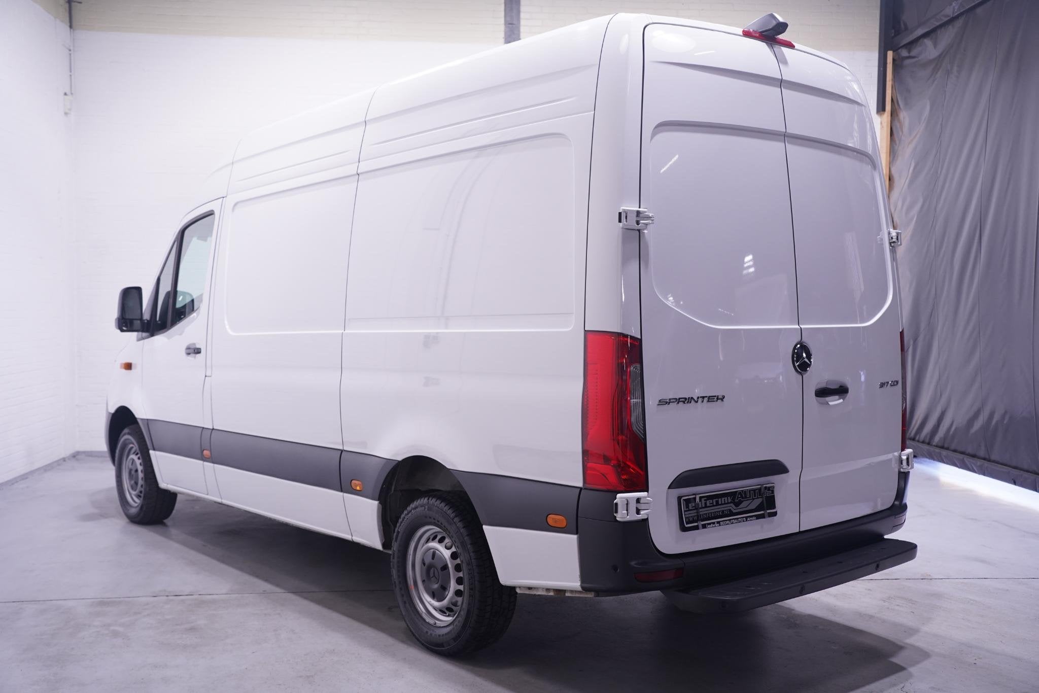 Mercedes-Benz Sprinter 317 CDI 170 pk L2H2 Automaat Nwe Mode, Auto's, Automaat, Gebruikt, 4 cilinders, 2000 kg