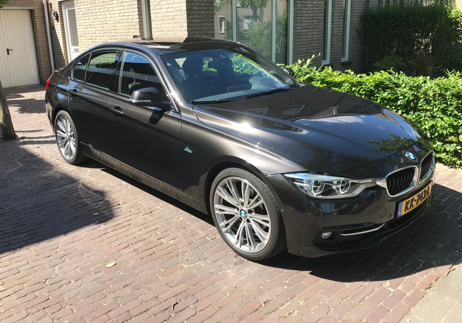 BMW 320d EDE Aut. | Schuifdak | HUD | Leer | Adapt onderstel, Automaat, 745 kg, Achterwielaandrijving, Bruin