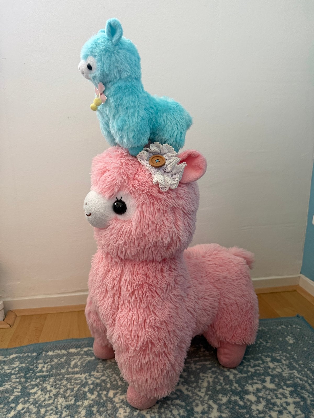 Leuke lama knuffels: roze en blauw, Overige typen, Ophalen of Verzenden, Zo goed als nieuw, Middelgroot (20 tot 80 cm)