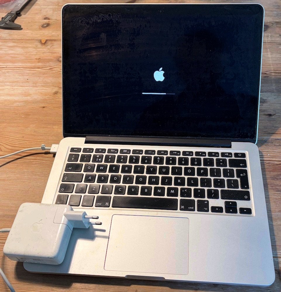 Toppertje: MacBook Pro 13 inch Retina Core i5 (Early 2015), MacBook Pro, Gebruikt, 2 tot 3 Ghz, Qwerty