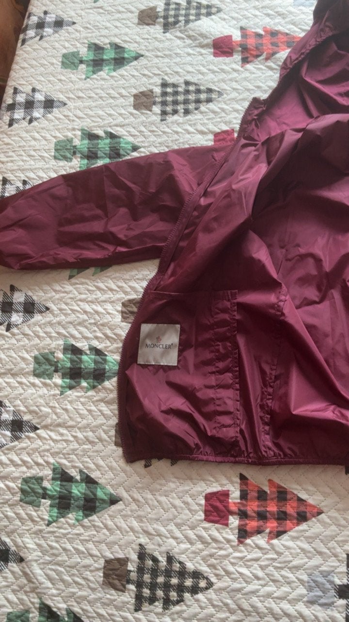 Moncler jas maat 2 - Nieuw met kaartjes, Ophalen of Verzenden, Nieuw, Maat 38/40 (M), Rood