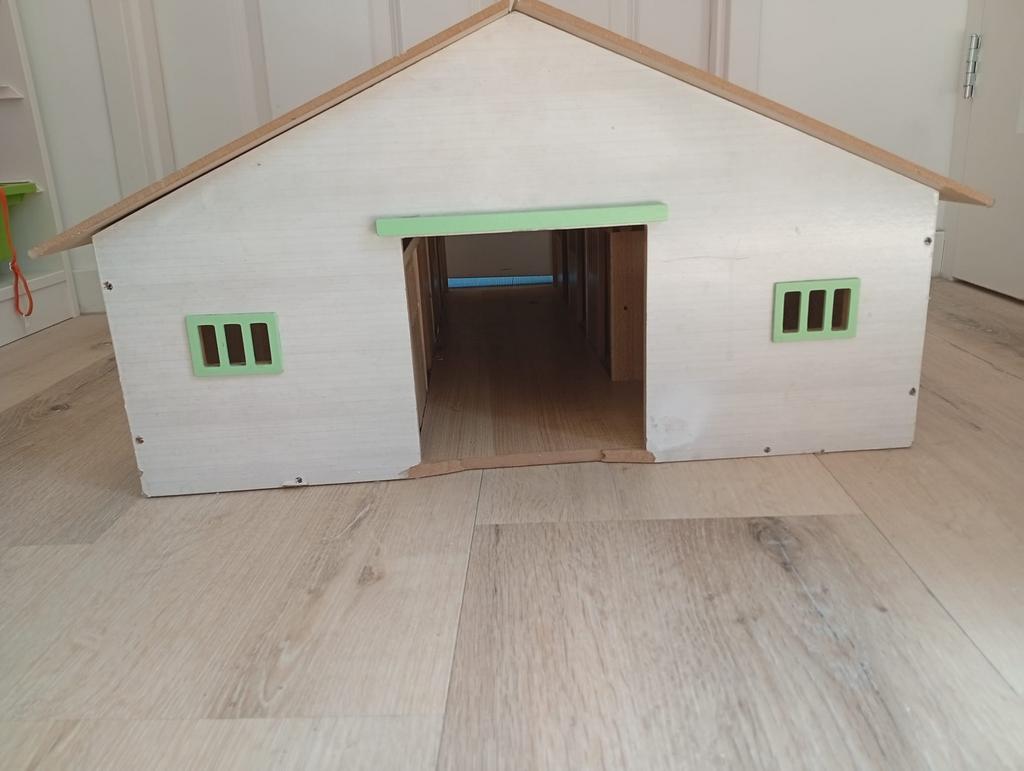 Houten paarden stal, Ophalen of Verzenden, Zo goed als nieuw, Poppenhuis