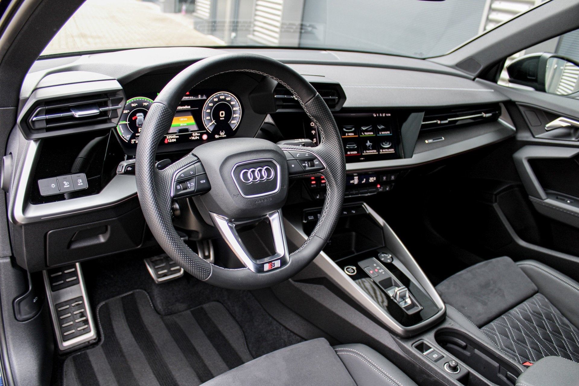Audi A3 Sportback 45 TFSI e S edition Competition | Matrix |, Auto's, Gebruikt, Zwart, 4 cilinders, Blauw