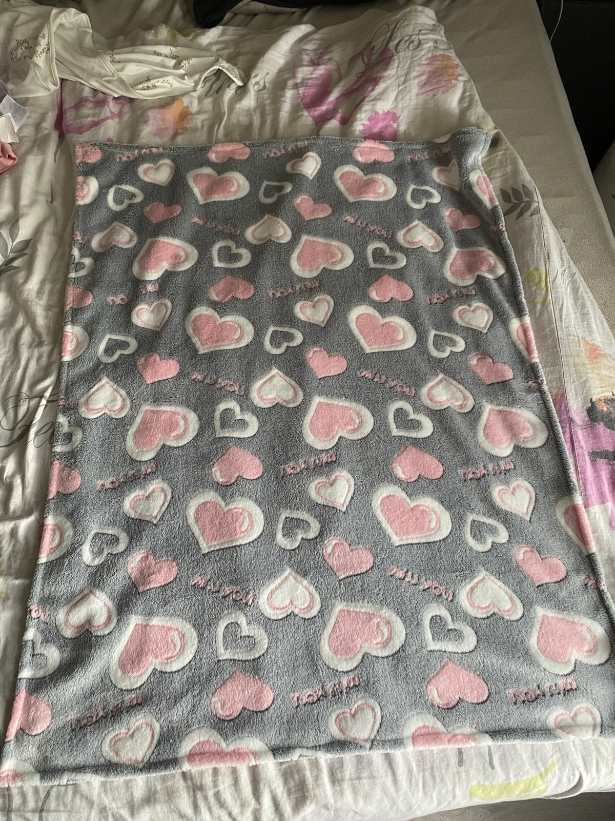 Zachte fleece deken met hartjespatroon - Grijs/Roze, Meerkleurig, Ophalen of Verzenden, Polyester, Deken of Dekbed