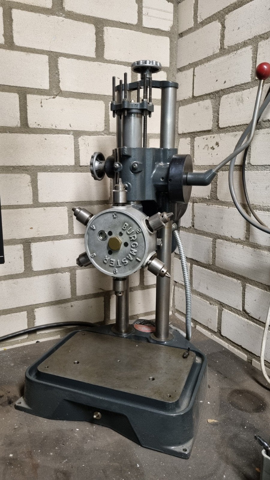 Burgmaster "Bench Model" revolver boormachine., Doe-het-zelf en Verbouw, Ophalen, Boormachine