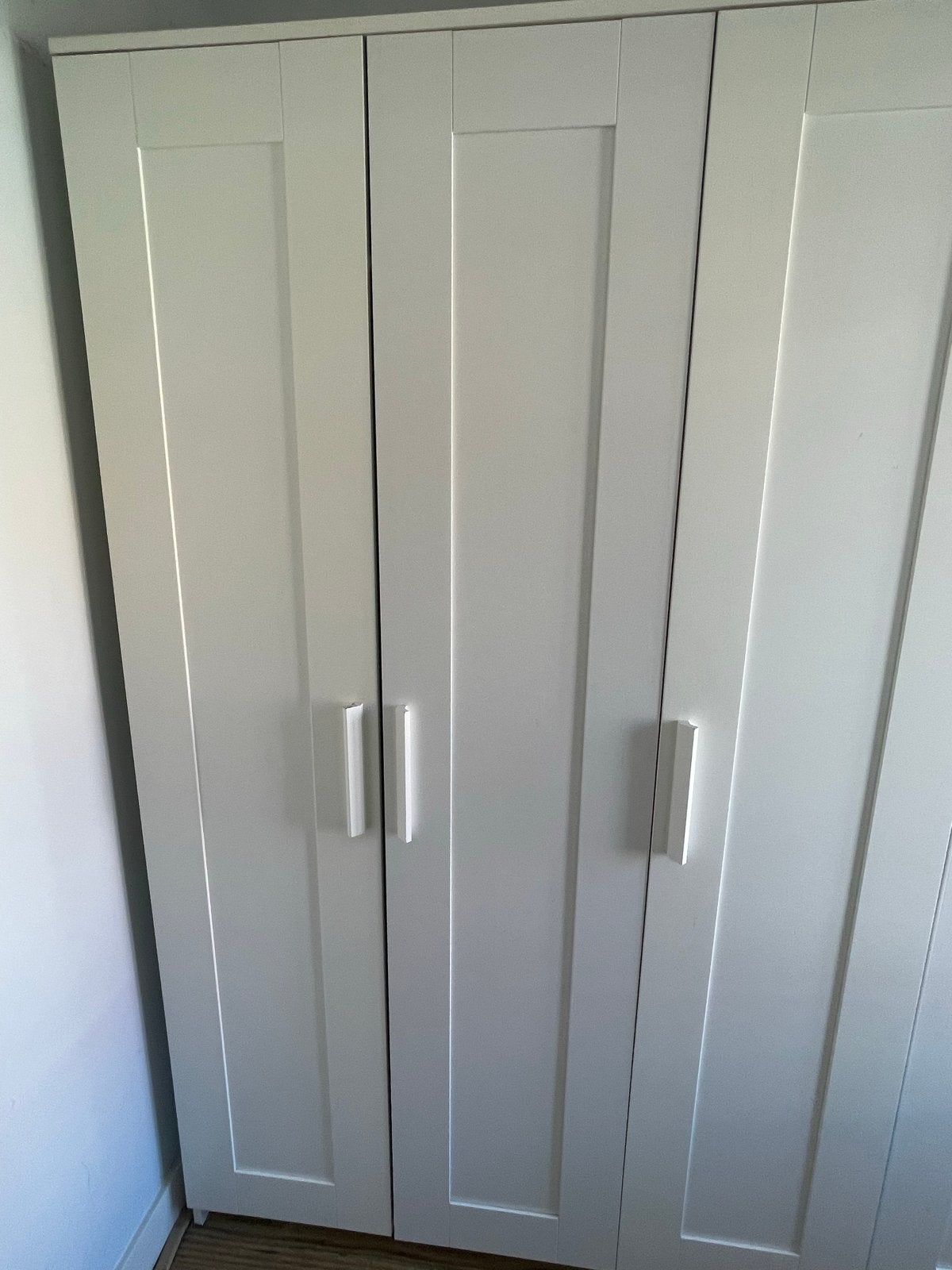 IKEA BRIMNES kledingkast met 3 deuren en planken, Ophalen, Gebruikt, 100 tot 150 cm, 150 tot 200 cm