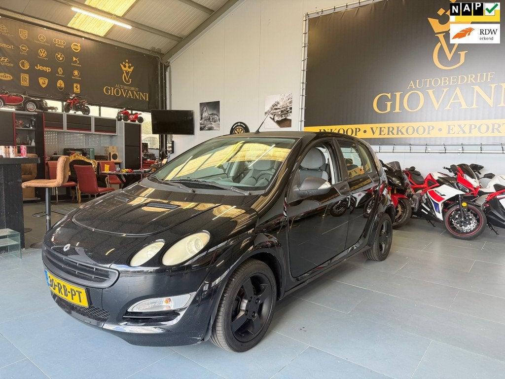Smart inruil mogelijkm Forfour 1.1 blackbasic, Auto's, Smart, Voorwielaandrijving, Zwart, Origineel Nederlands, Bedrijf