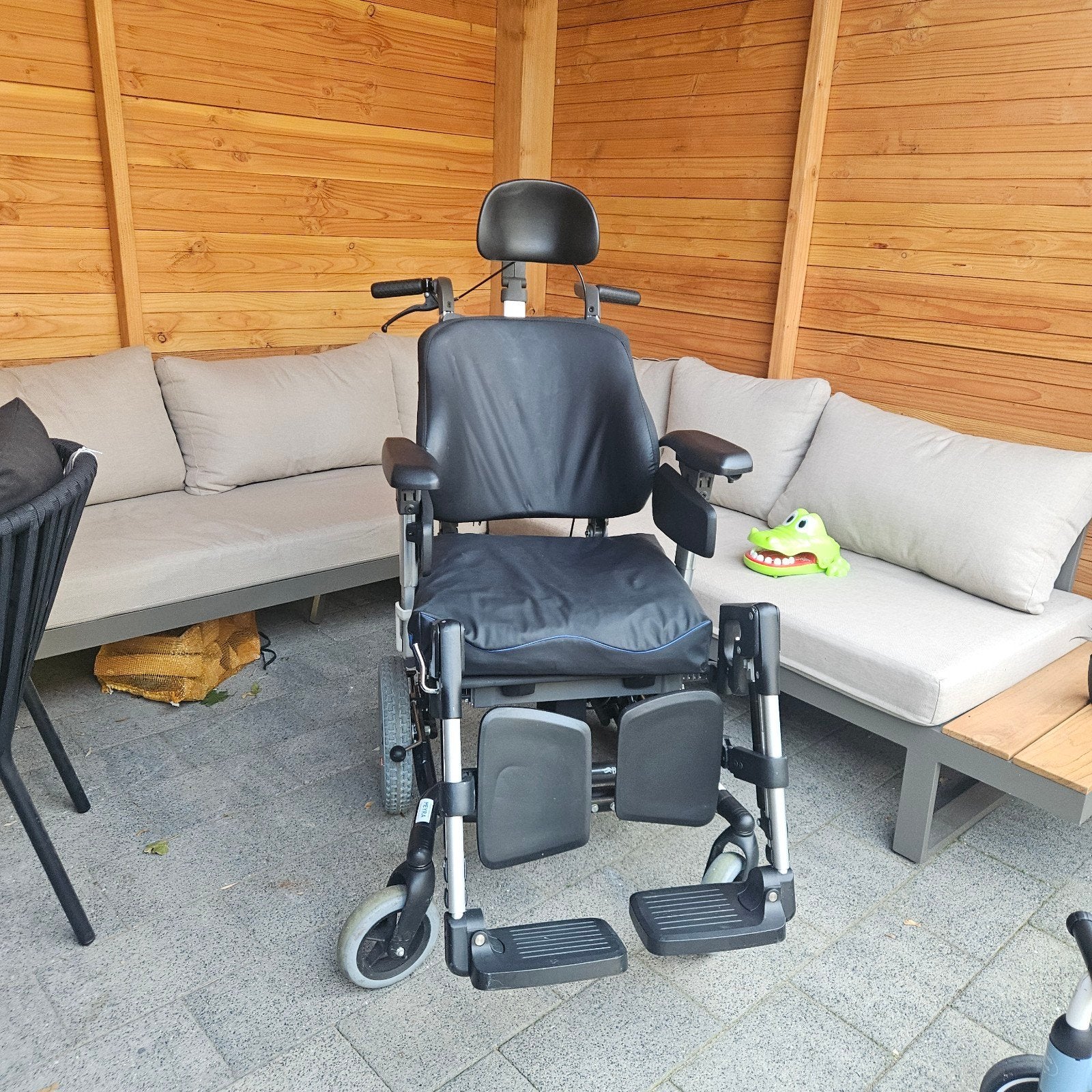 kantelrolstoel ibis zo goed als nieuw altijd als reserve, Ophalen of Verzenden, Zo goed als nieuw, Duwrolstoel