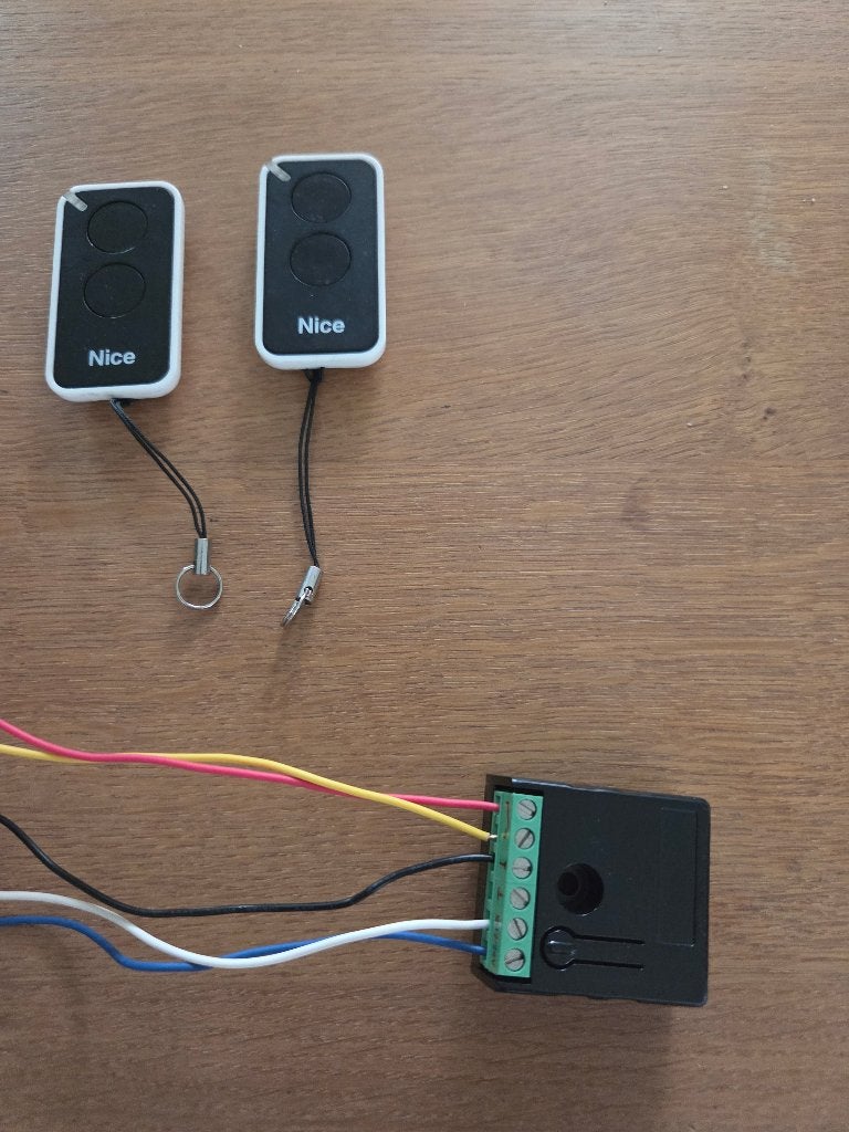 VS-401-433 mini ontvanger + 2x Era Inti handzenders, Ophalen of Verzenden, Zo goed als nieuw