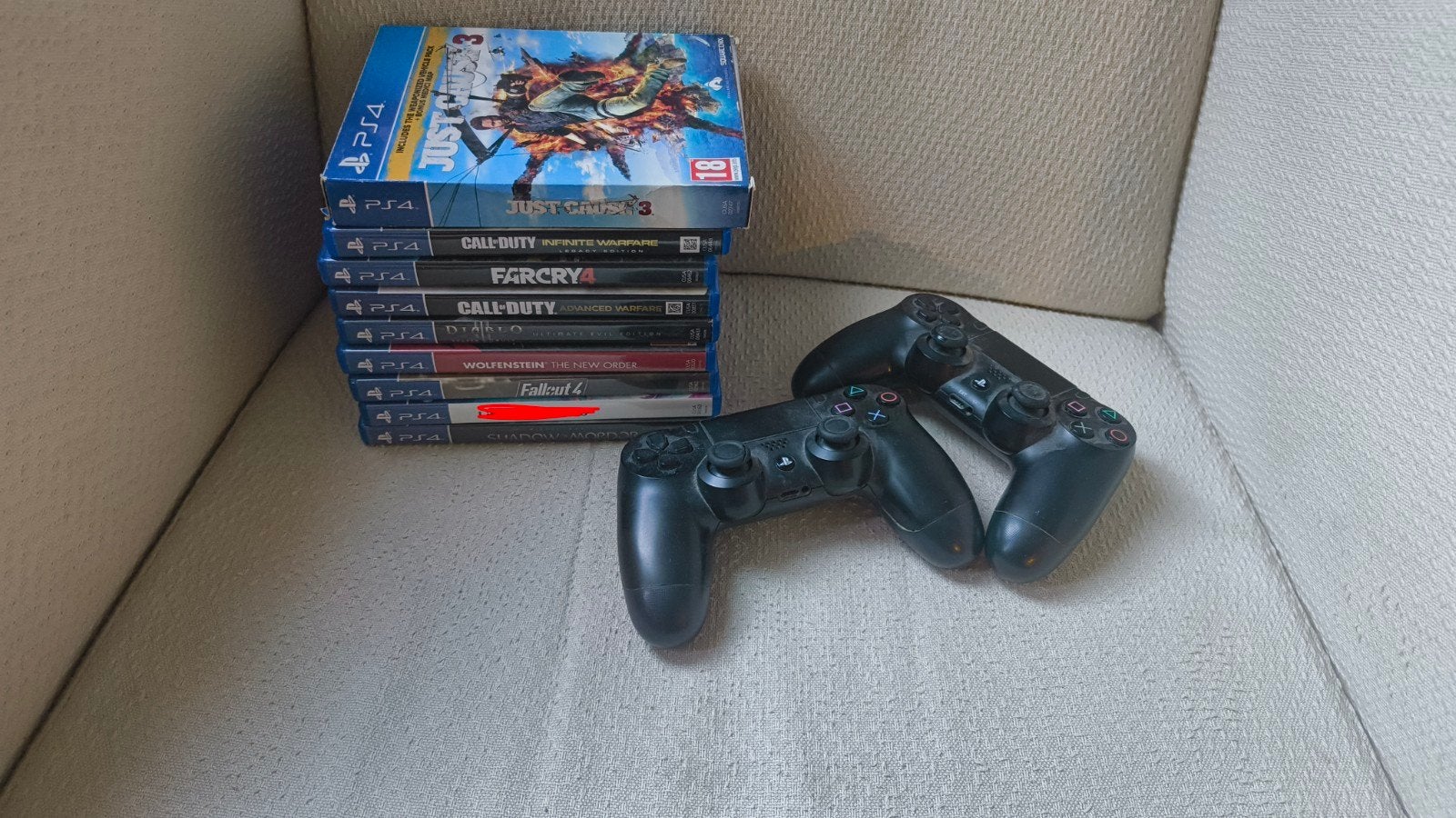 2x playstation 4 controller + 8 games, 1 speler, Ophalen, Gebruikt, Vanaf 3 jaar