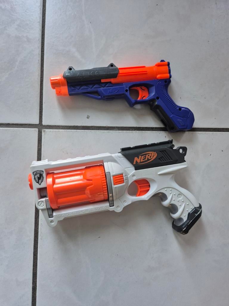 Nerf Guns Set: 1 Pistool, 1 Geweer, 8, Ophalen of Verzenden, Zo goed als nieuw, Jongen of Meisje