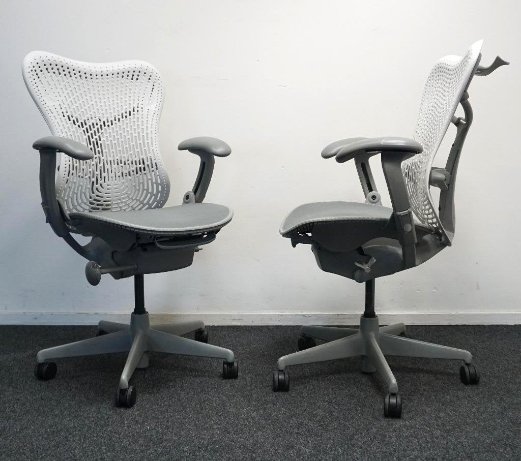 Herman Miller Mirra 1 Bureaustoel |Lichtgrijs|Kledinghanger, Gebruikt, Overige kleuren, -, -