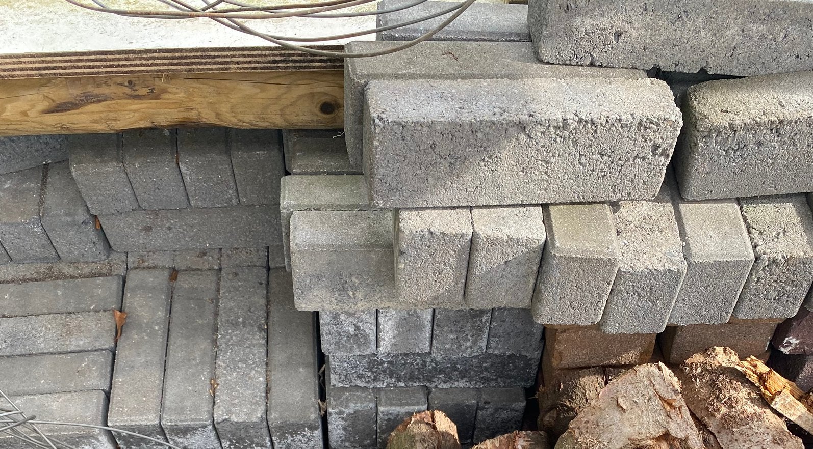 Gratis af te halen klinkers, bakstenen. Circa 25 m2., Tuin en Terras, Tegels en Klinkers, Ophalen, Gebruikt, Beton, Klinkers