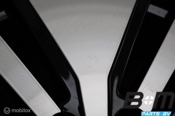 Org 1 losse 17 inch velg VW Passat 3G B8 3G0601025AM, Auto-onderdelen, Gebruikt, Velg(en)