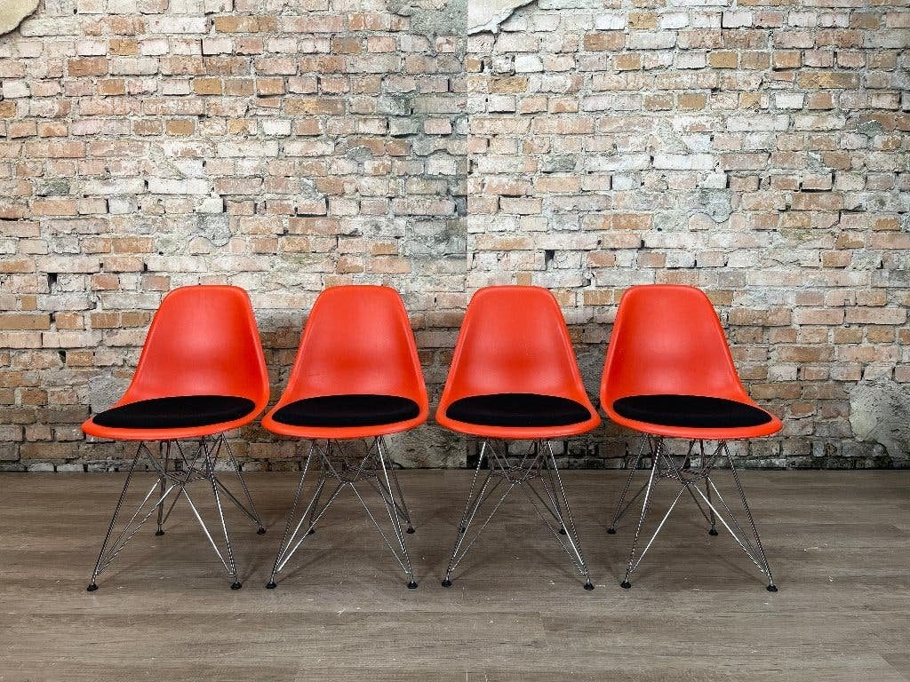 Vitra DSR Set van 4 – Oranje | Charles & Ray Eames, Huis en Inrichting, Ophalen, Overige kleuren, Design, Zo goed als nieuw