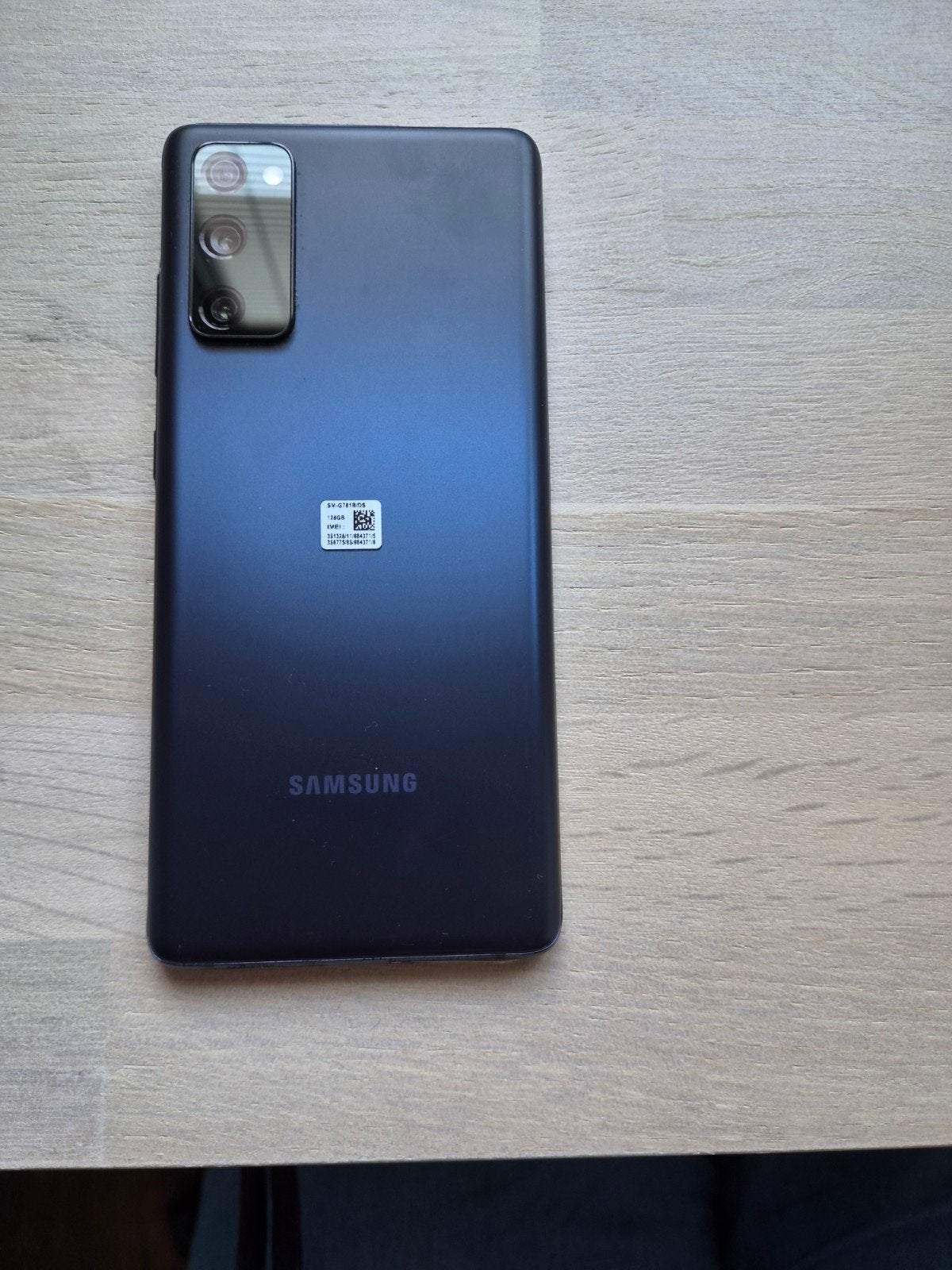 Foto 2 van Samsung Galaxy S20 FE 128 GB
