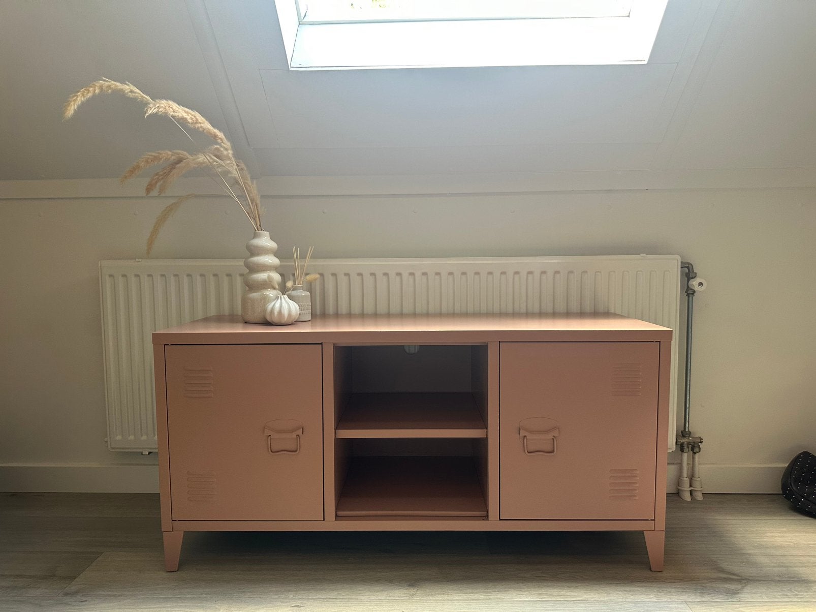 Oud-roze locker kastje, Ophalen, Gebruikt