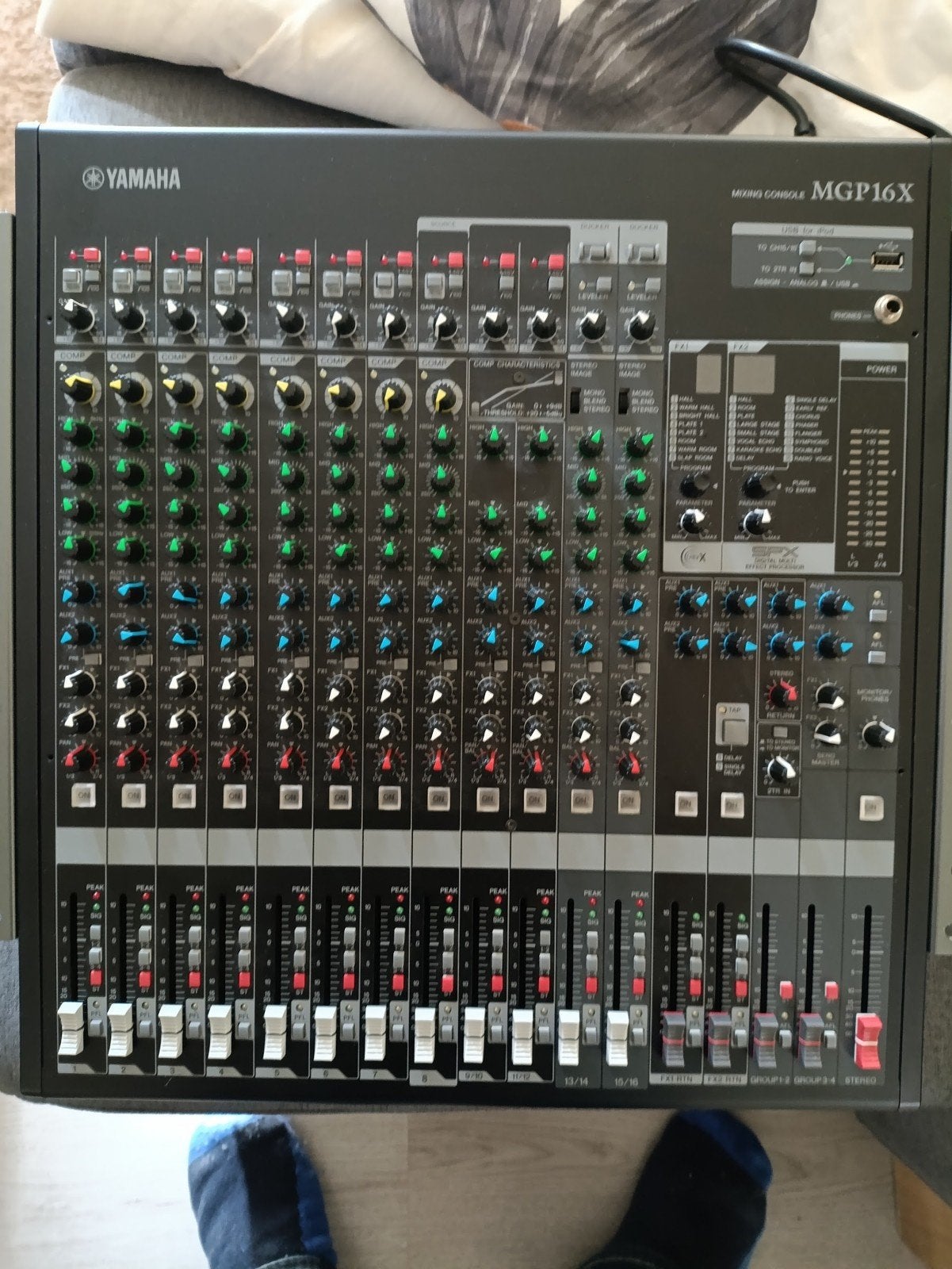 Yamaha MGP16X Mengpaneel, Muziek en Instrumenten, Mengpanelen, Ophalen, Gebruikt, 10 tot 20 kanalen, Microfooningang