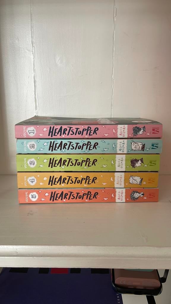 Volledige heartstopper serie, Ophalen of Verzenden, Zo goed als nieuw