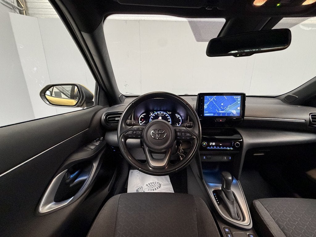Toyota Yaris Cross 1.5 Hybrid Dynamic 10j Garantie|LED|DAB+|, Stof, Gebruikt, Overige kleuren, 1490 cc
