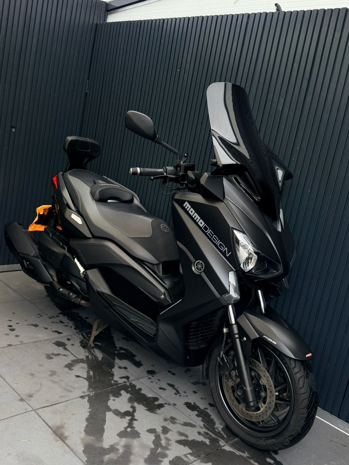 Yamaha X-MAX 400 Momo Design unieke motor, Motoren, Motoren | Yamaha, Scooter, Occasion, Handvatverwarming, Particulier