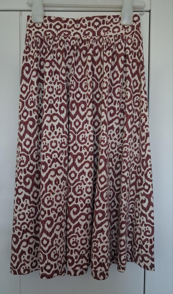 Leuke rok met patroon, Kinderen en Baby's, Kinderkleding | Maat 134, Ophalen of Verzenden, Zo goed als nieuw, Meisje, Jurk of Rok