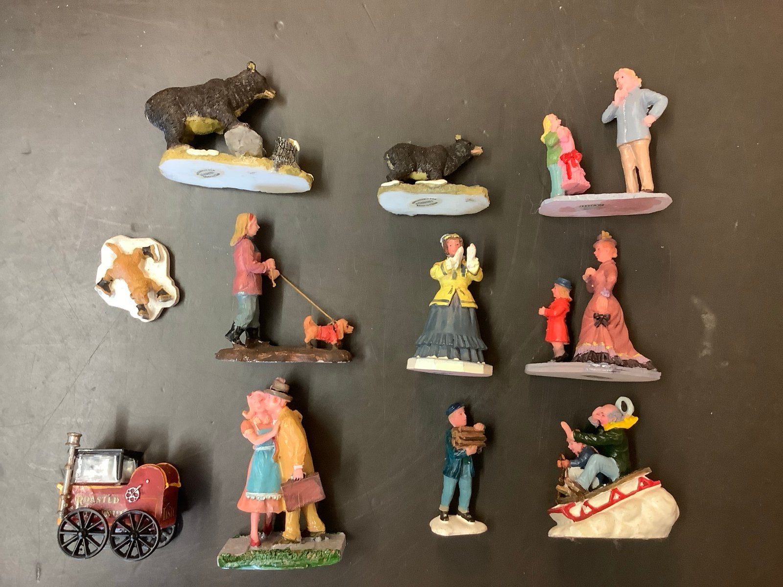 Lemax kerstdorp 11 figuurtjes, Ophalen of Verzenden, Zo goed als nieuw