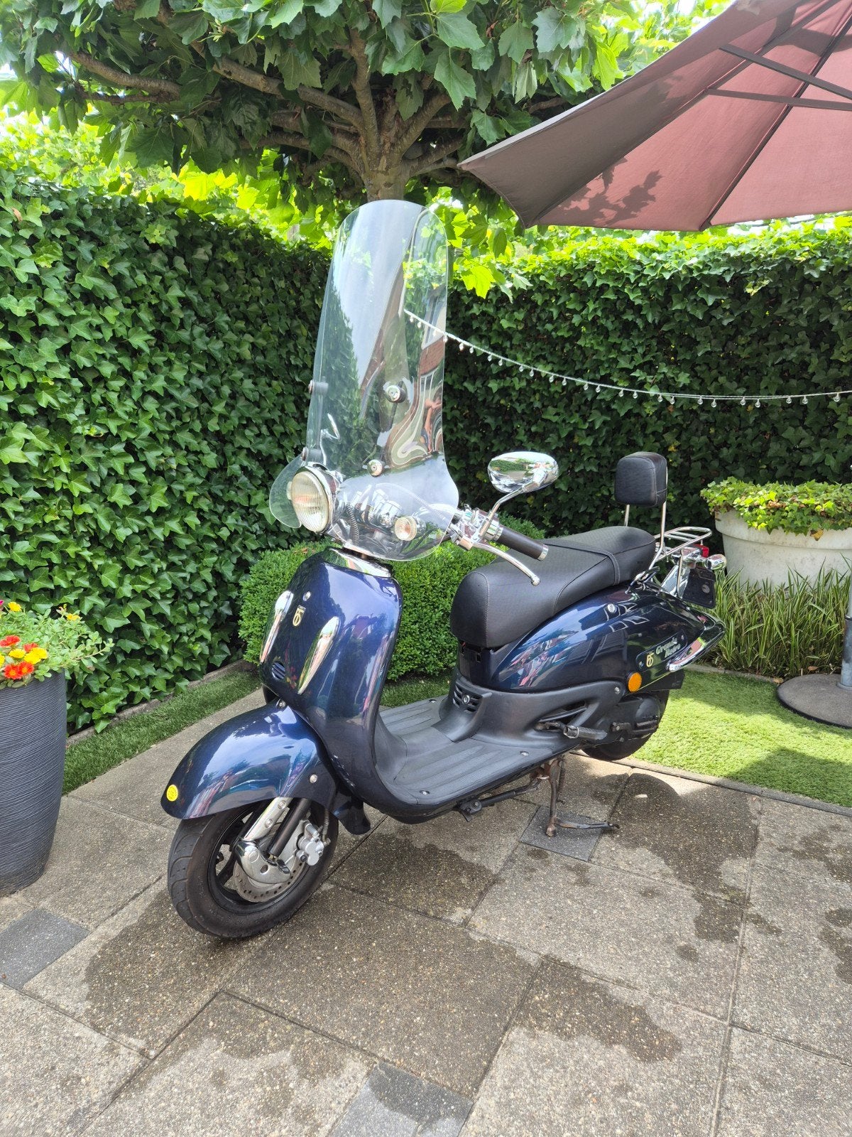 Nette Grande Retro snorscooter 30 km p uur, Fietsen en Brommers, Snorfietsen en Snorscooters, Gebruikt, Benzine, Ophalen, Overige merken