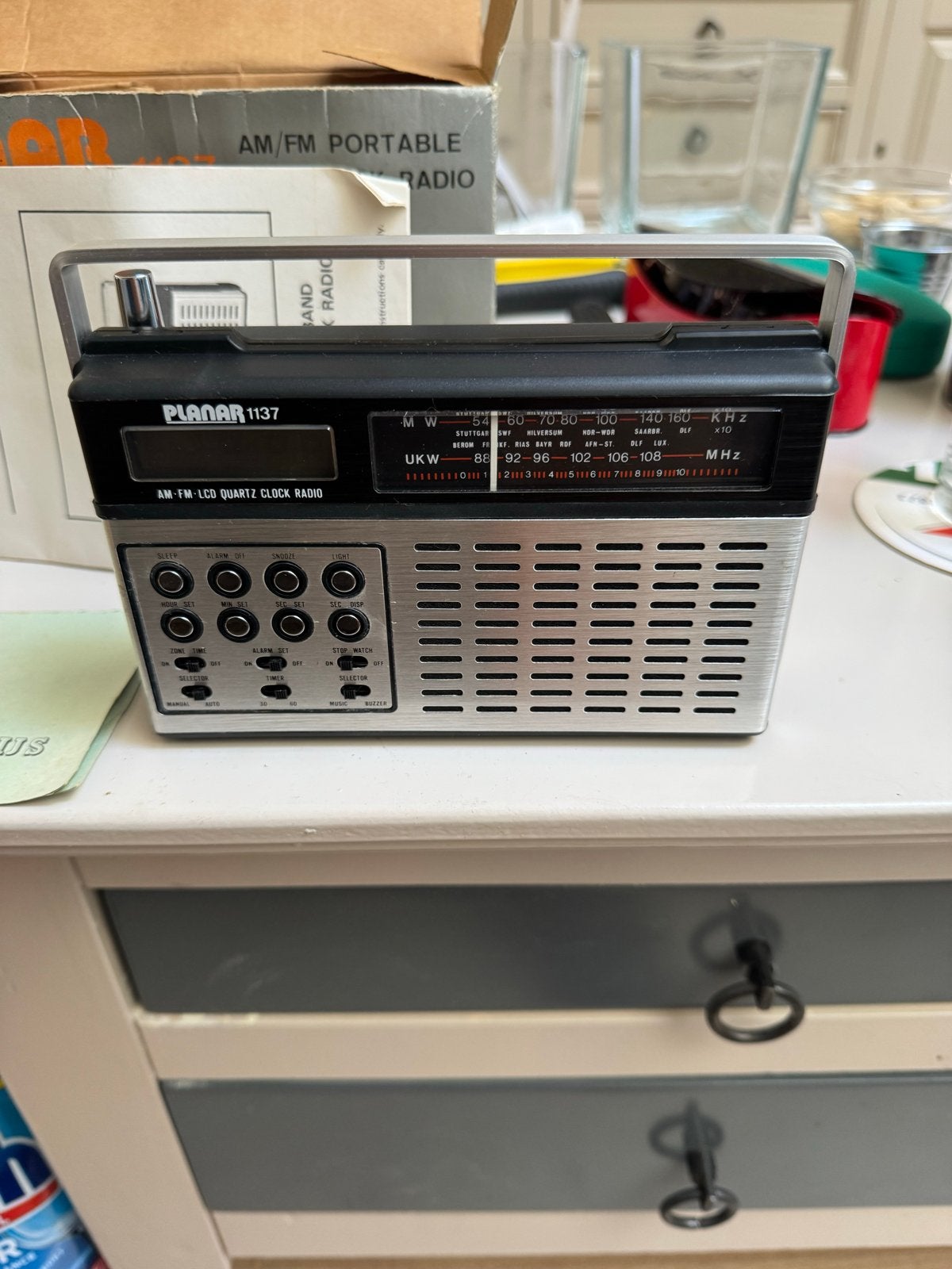 Vintage Transistor Radio Planar 1137 AM/FM LCD Clock Radio, Ophalen of Verzenden, Nieuw, Transistorradio