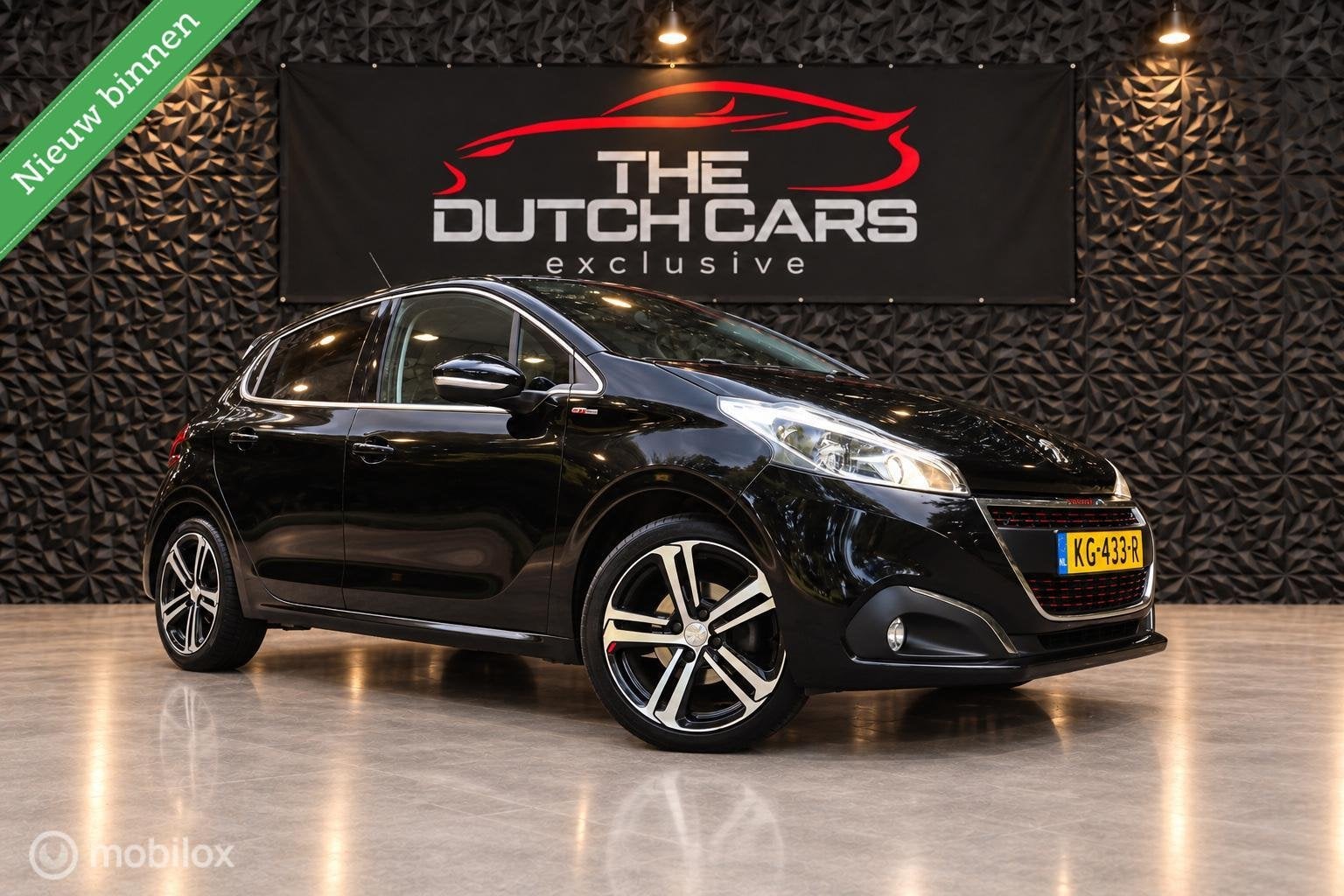Peugeot 208 1.2 PureTech GT-line | Carplay | Panoramadak |, Voorwielaandrijving, Euro 6, Origineel Nederlands, Handgeschakeld