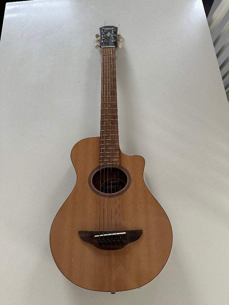 YAMAHA APX GITAAR Akoestische Reisgitaar+ VERSTERKER, Muziek en Instrumenten, Ophalen of Verzenden, Zo goed als nieuw, Overige typen