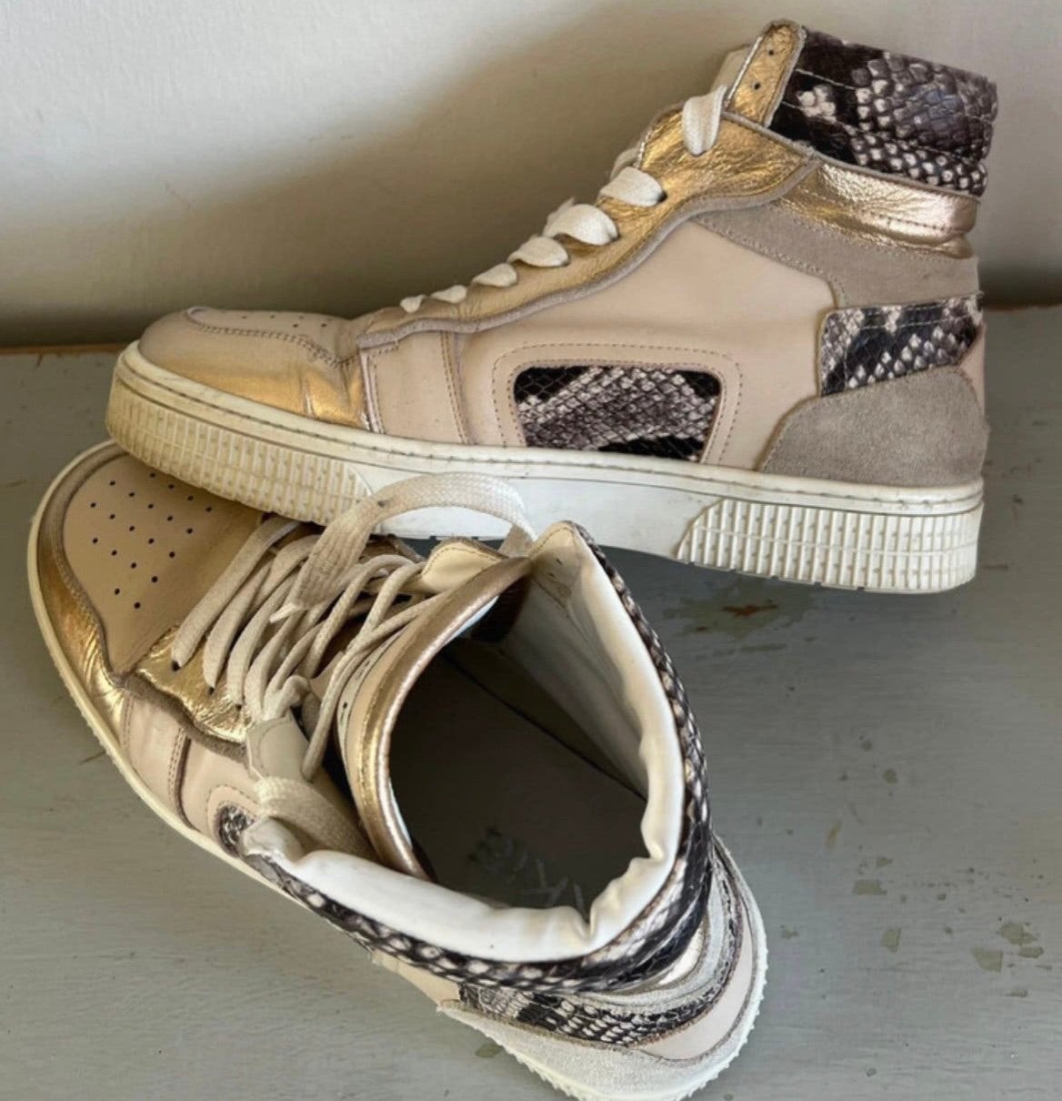 Sneakers Nikkie maat 40 ZGAN!, Ophalen of Verzenden, Zo goed als nieuw, Overige kleuren, Sneakers of Gympen