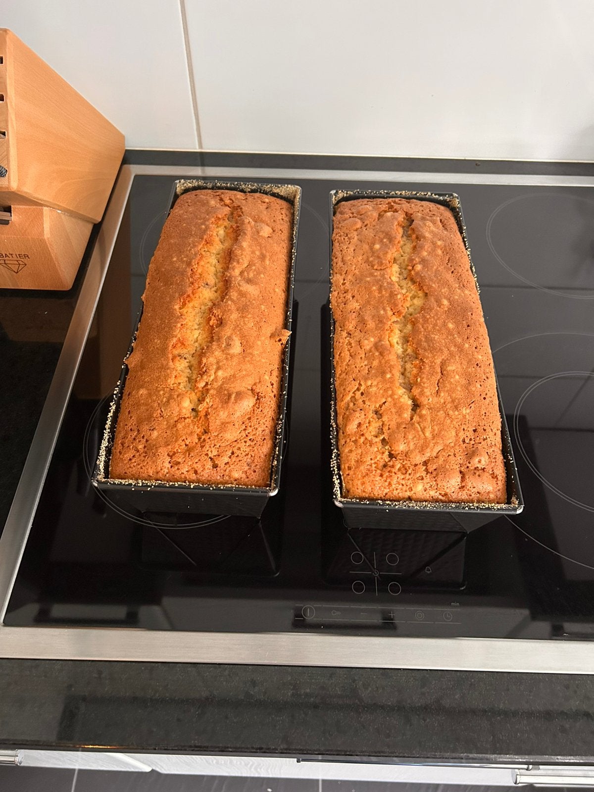 Vers gebakken cake te koop, Ophalen