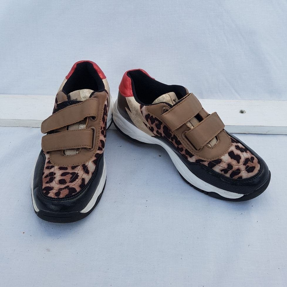 Grappige sportschoenen, klitterband .Mt 34. Merk Victoria, Meisje, ., Sportschoenen, Ophalen of Verzenden