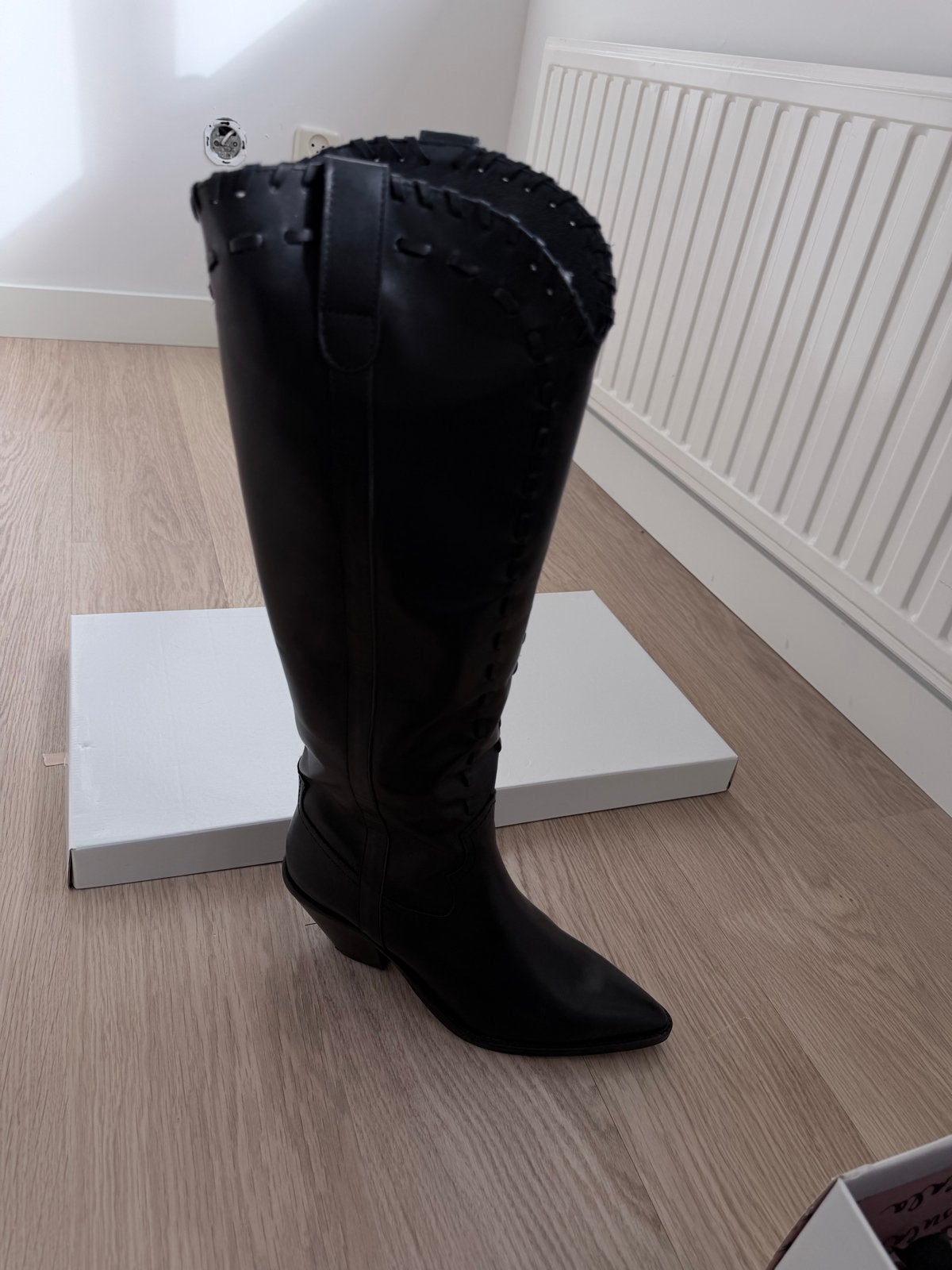 OU. Boutique Stories Zwarte Leren Laarzen Maat 41, Kleding | Dames, Ophalen of Verzenden, Zo goed als nieuw, Zwart, Hoge laarzen