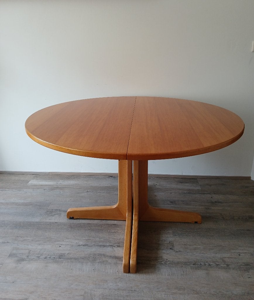 Vintage Thonet eettafel, Huis en Inrichting, Tafels | Eettafels, Ophalen, Gebruikt, Rond, 100 tot 150 cm