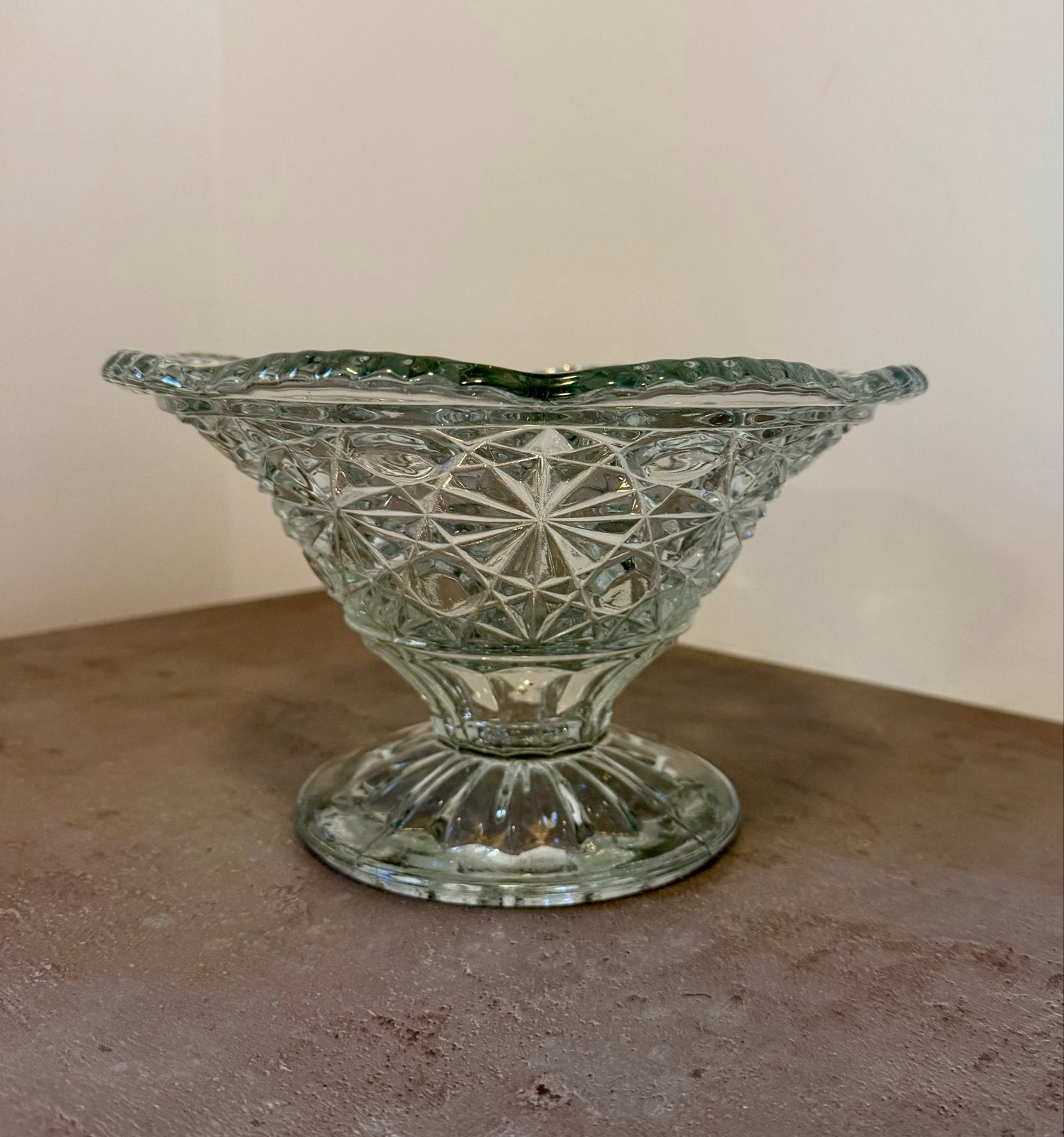 Vintage glazen fruitschaal op voet, Ophalen