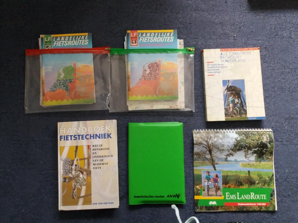 Verschillende "Fiets routes", zie hiervoor de omschrijving., Ophalen of Verzenden, Gebruikt, Verschillende Uitgevers.
