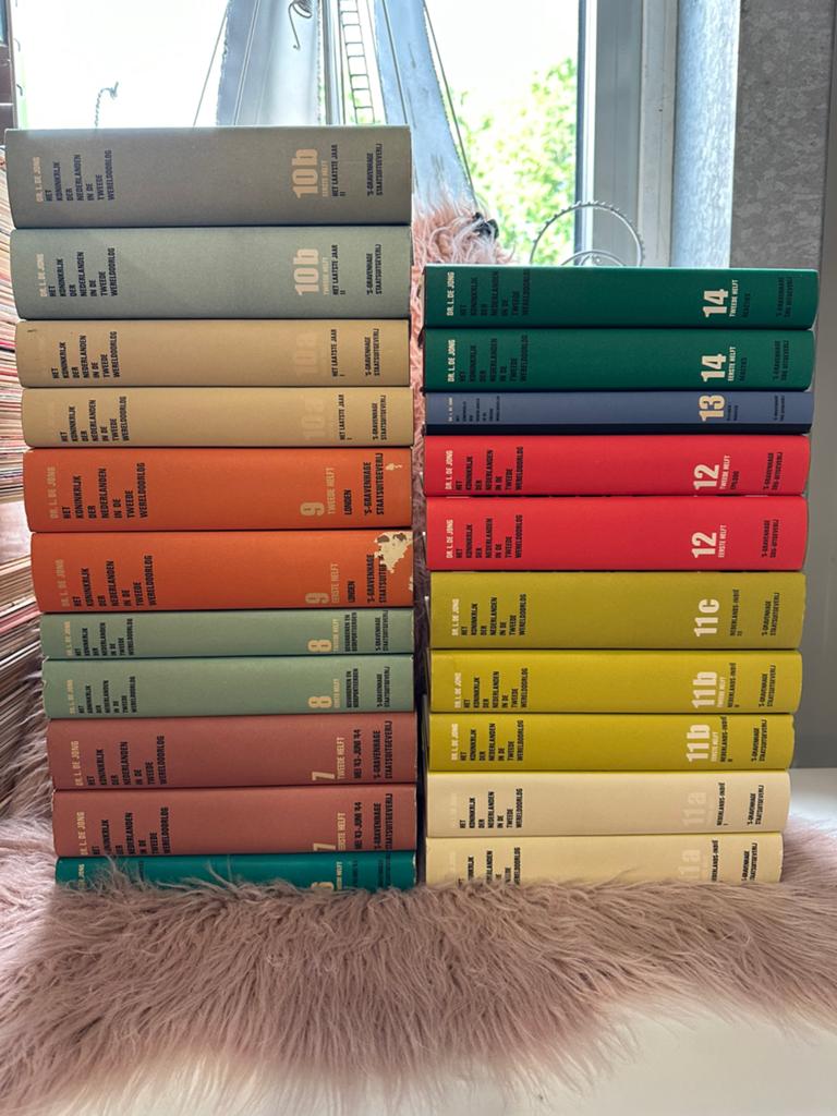 Het Koninkrijk der Nederlanden in de tweede wereldoorlog, Boeken, Encyclopedieën, Ophalen of Verzenden, Zo goed als nieuw, Overige onderwerpen