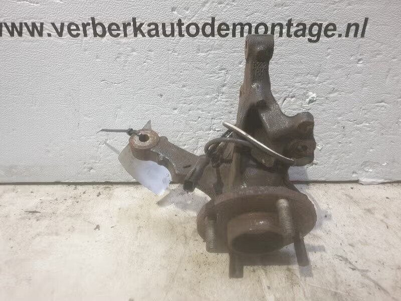 FUSEE RECHTS VOOR Ford B-Max (JK8) (av1c-3k170-ba), Gebruikt, Ophalen of Verzenden, Henry-Ford-Straße 1 50735 Köln, DE, Ford-Werke GmbH