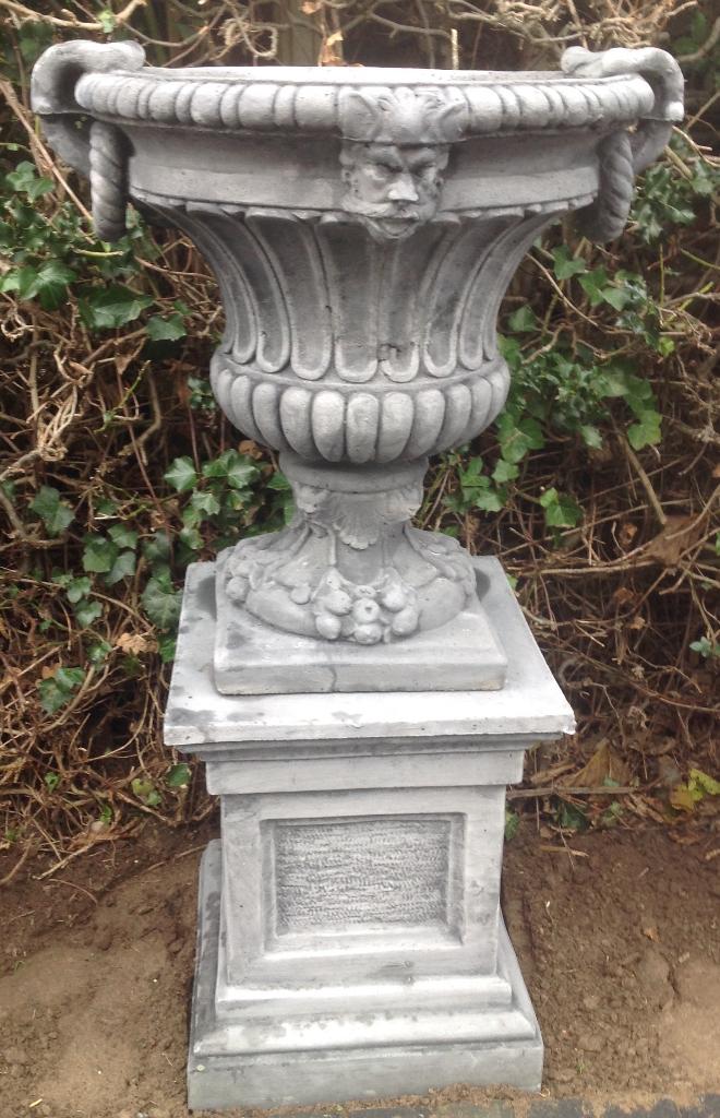 Hele mooie grote set pot en sokkel venezia beton., Tuin en Terras, Ophalen, Rond, Nieuw, Balkon