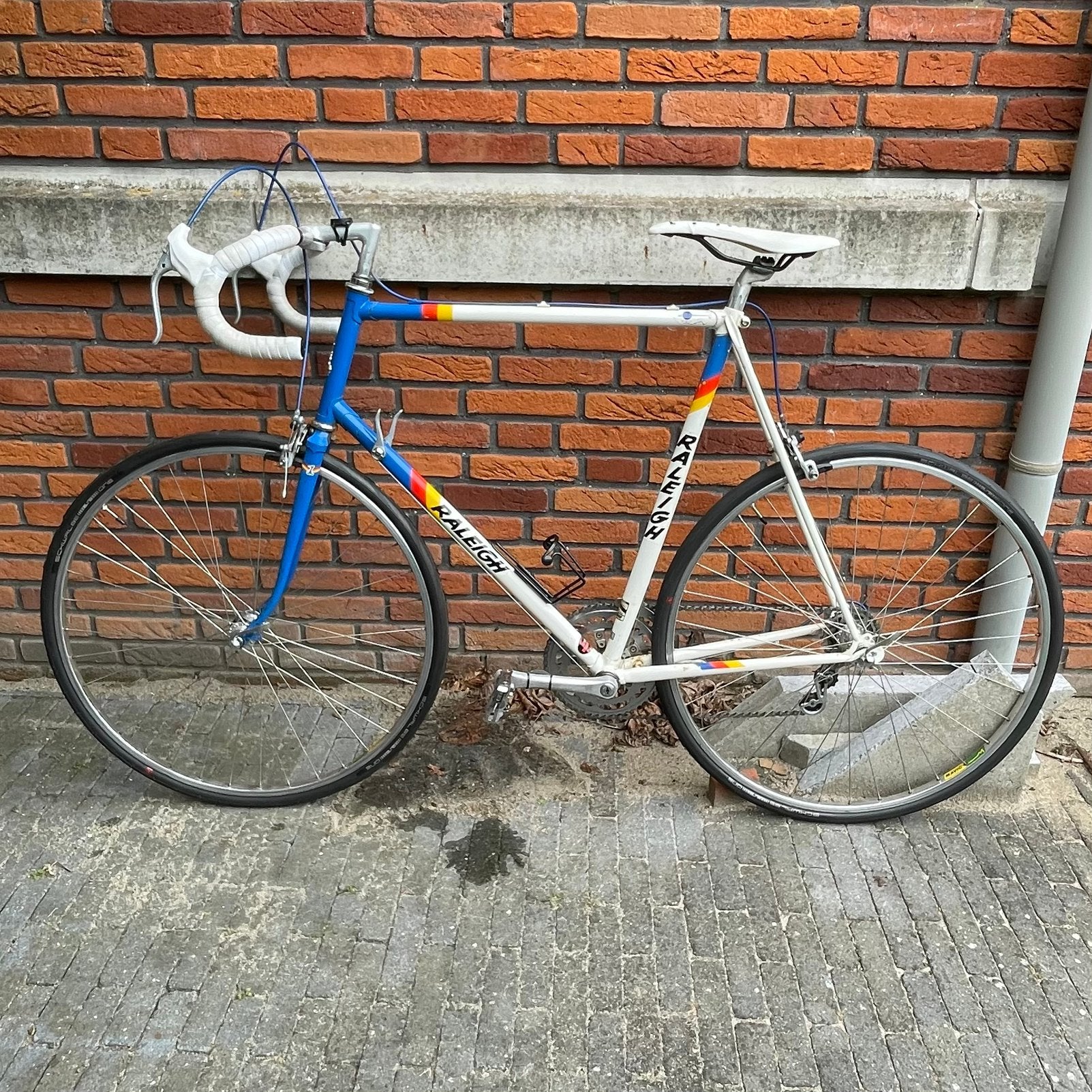 Iconische racefiets *VERNIEUWDE ONDERDELEN* Vintage Raleigh, 28 inch, Gebruikt, Velgrem, 57 tot 61 cm
