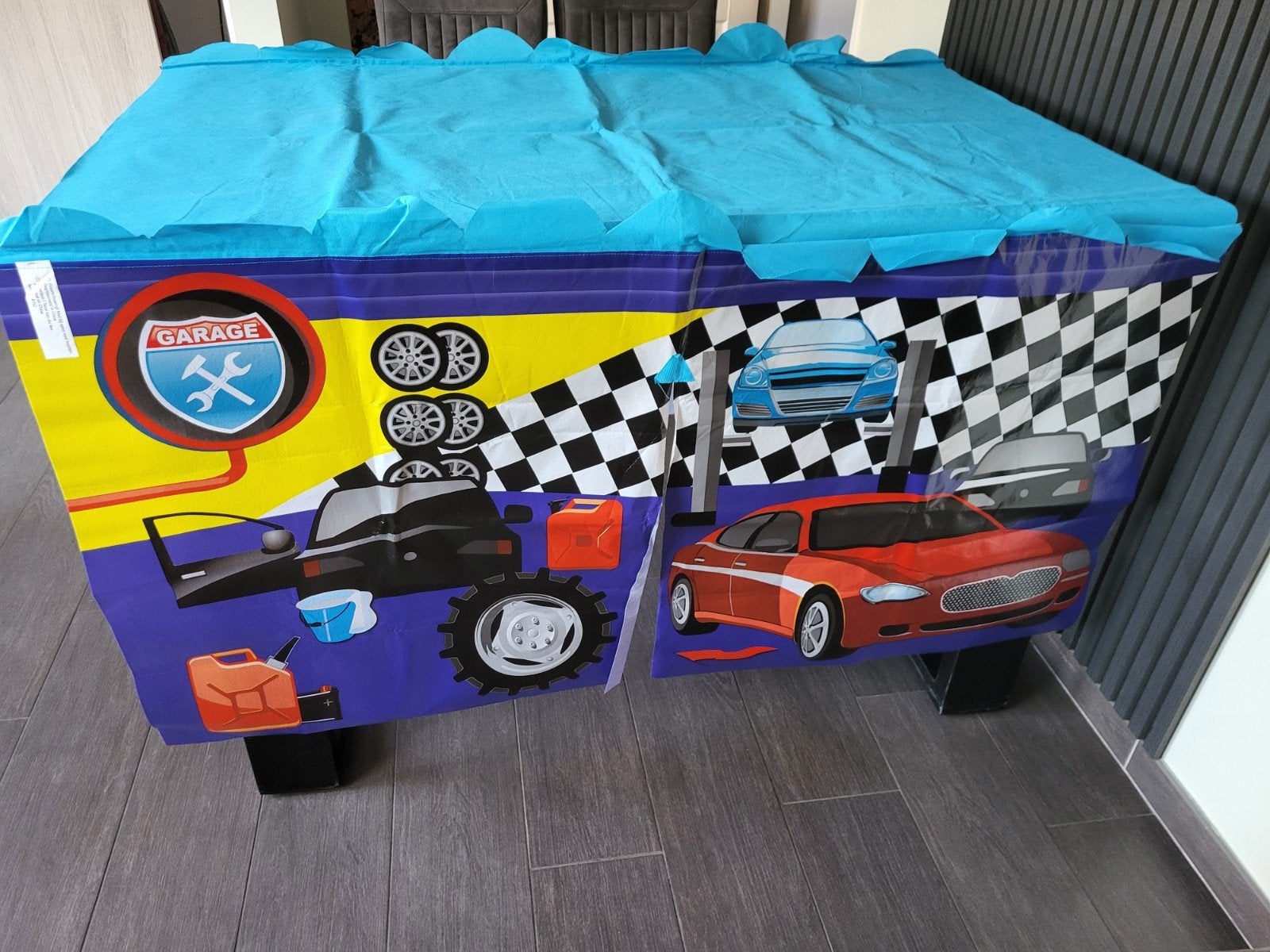Gratis ophalen - Speelhuisje Tafelkleed - Auto Garage Thema, Ophalen, Gebruikt, Jongen of Meisje