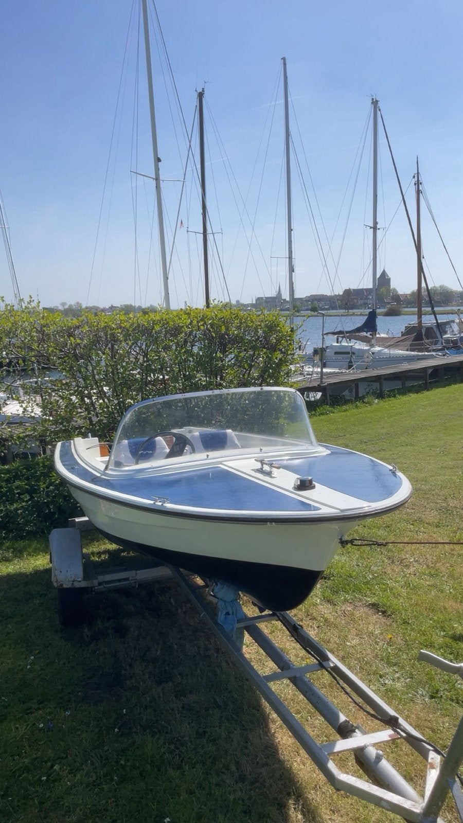 Nette speedboot, Ophalen, Zo goed als nieuw