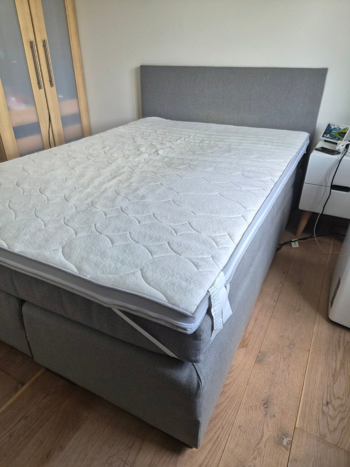 Boxspring 140cm breed inclusief topper, Ophalen, 140 cm, Twijfelaar, 200 cm