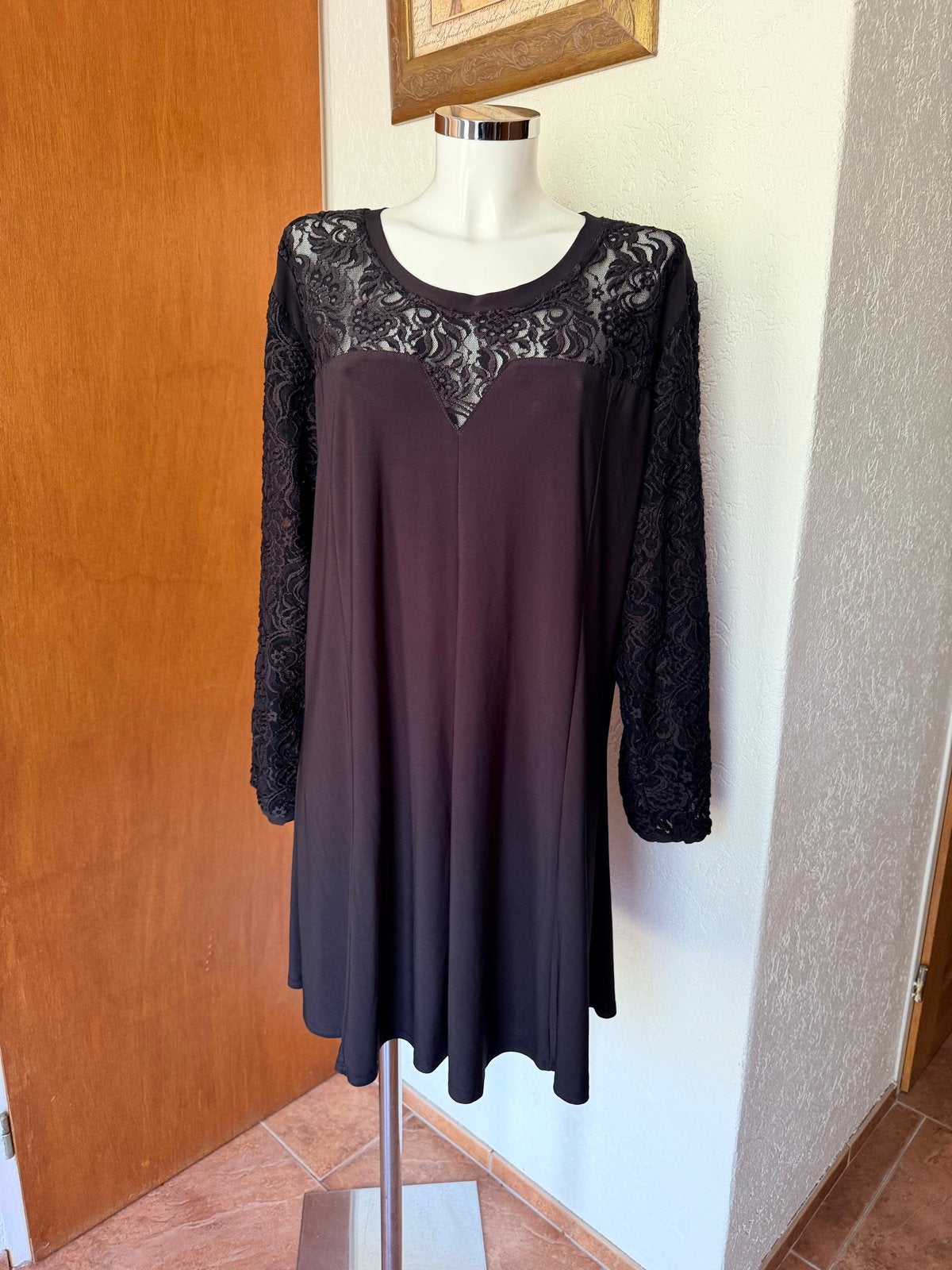 Zwarte dames tuniek met kant, maat 48/50, Zwart, Maat 46/48 (XL) of groter, Ophalen of Verzenden, Zo goed als nieuw