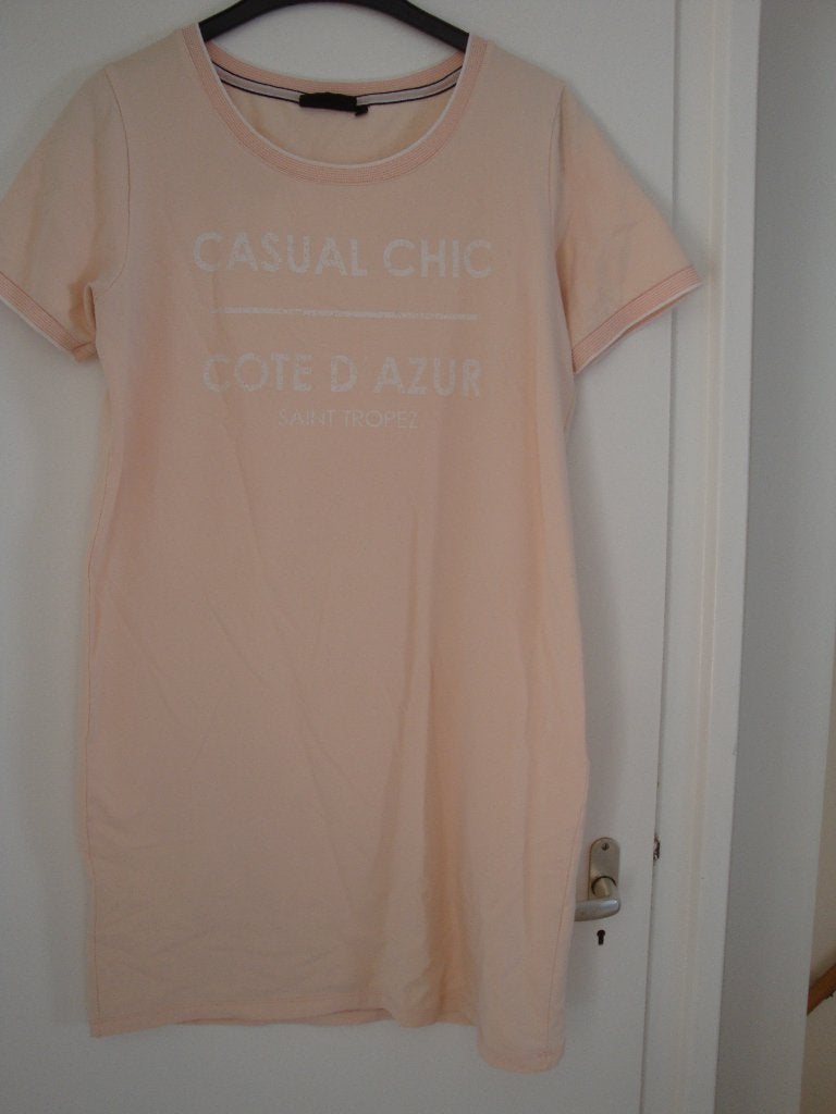 Licht zalm roze ELVIRA jurk met witte details. Maat XL., Maat 46/48 (XL) of groter, Ophalen of Verzenden, Zo goed als nieuw, Roze