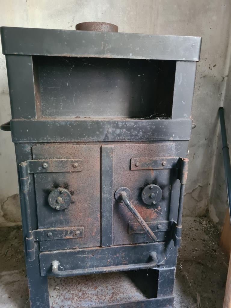 Robuuste Houtkachel - Ideaal voor Werkplaats/Garage, Gebruikt, Houtkachel, Ophalen of Verzenden, Vrijstaand