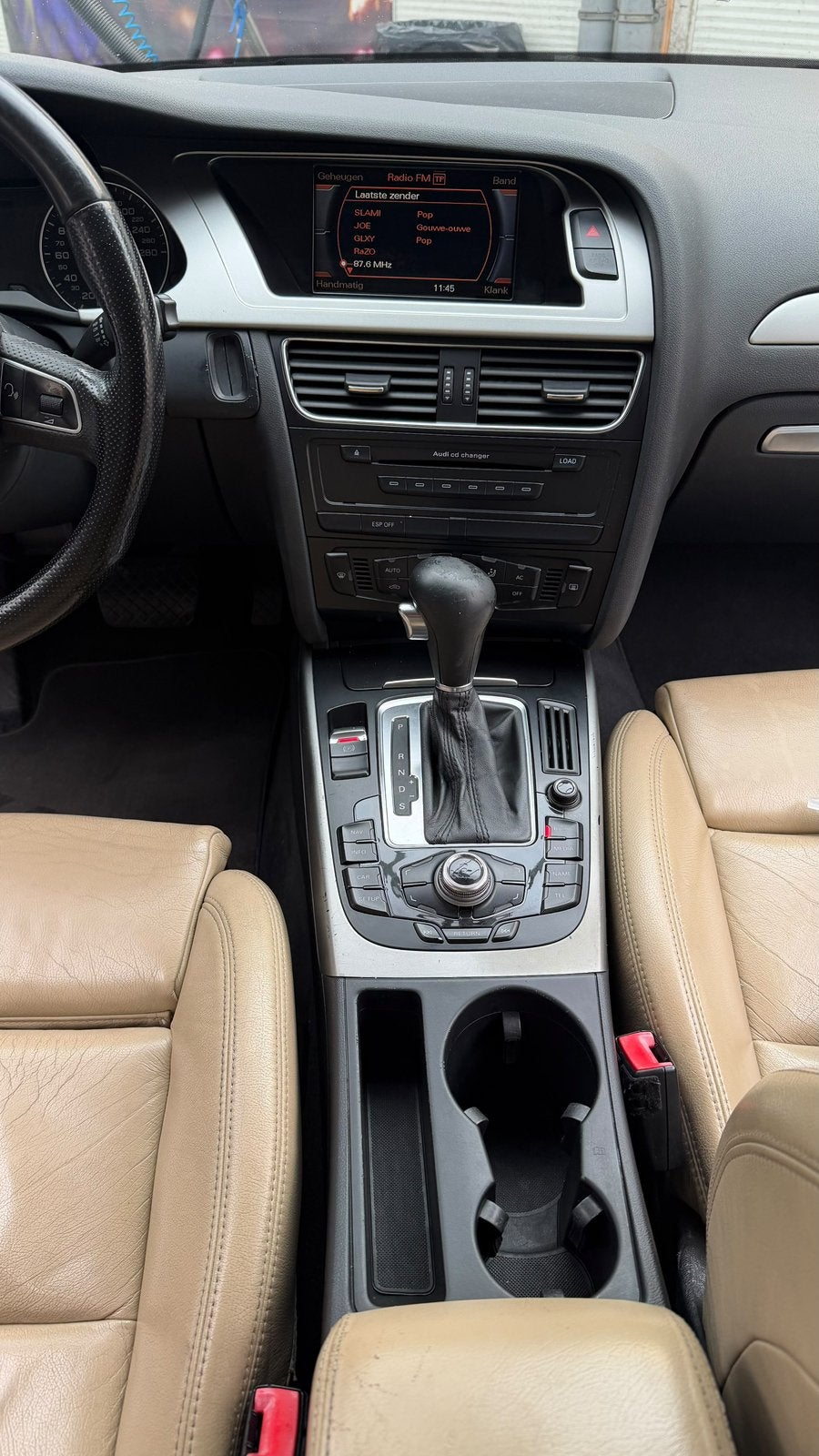 Foto 8 van Audi A4 2.0 Tfsi 132KW Avant Multitronic 2009 Grijs